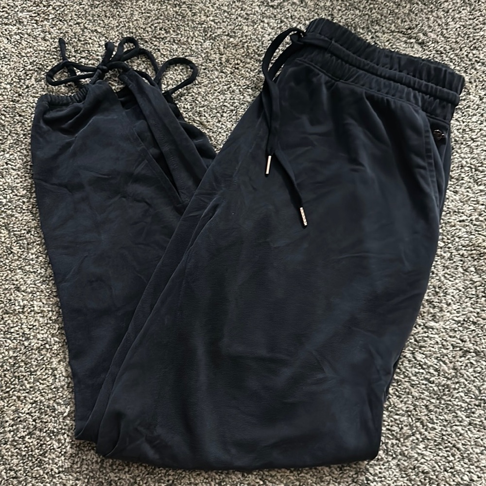 Calia sweats